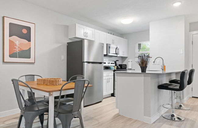 Modern 2BR Near UT Hyde Park Evonify - Foto 14