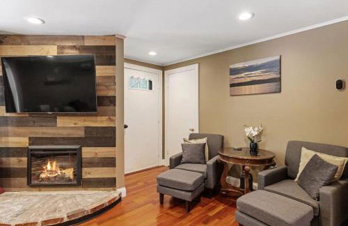 Lake Escape Family & Pet Friendly with Dock Access - Photo 29