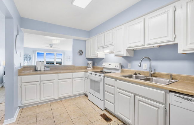 Sea Oats 102c- Beach View Pool 25 Steps to Beach - Photo 9