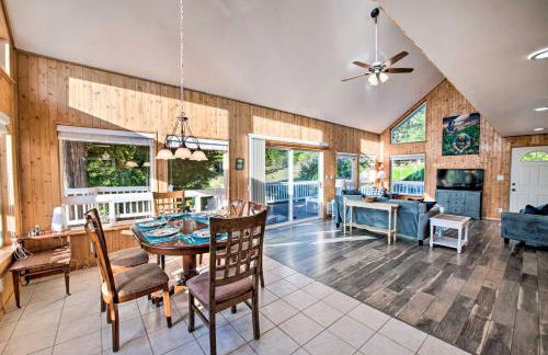 Hood Canal Home with Views - Bordering Olympic NP! - Foto 6