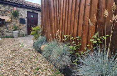 Bumblebee checkout 2pm Frome Longleat Aqua Sana Bath 5 people PRIVACY - Foto 18