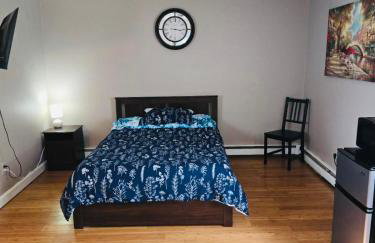 Suites on East Side near Whole Foods, Brown University, Miriam Hospital, MBTA, Downtown, - Photo 20