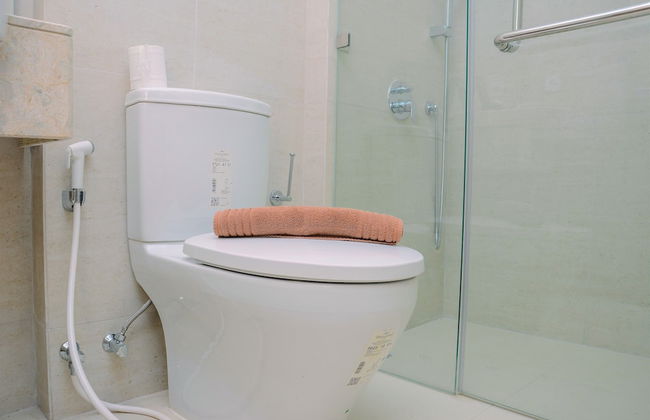 Best Price Studio Apartment at Gold Coast - Foto 11