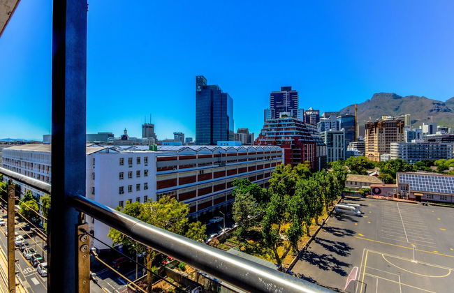 Two Bedroom With Private Balcony - Foto 12