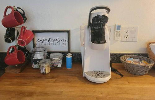 Sunny Lake Cottage, Patio Retreat - Foto 24