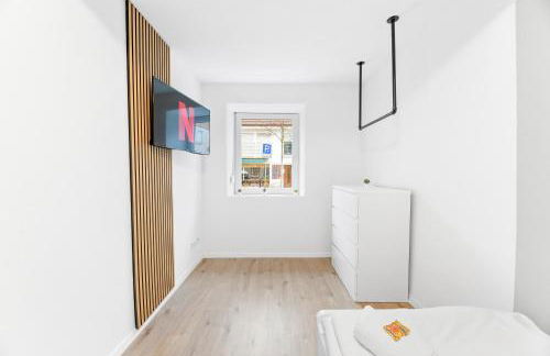 Moderne Monteurwohnungen in Nürtingen Zentrum Kitchen, Wifi, Smart TV - Photo 43