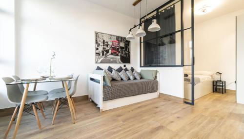 Hangar 18 - I - Foto 2