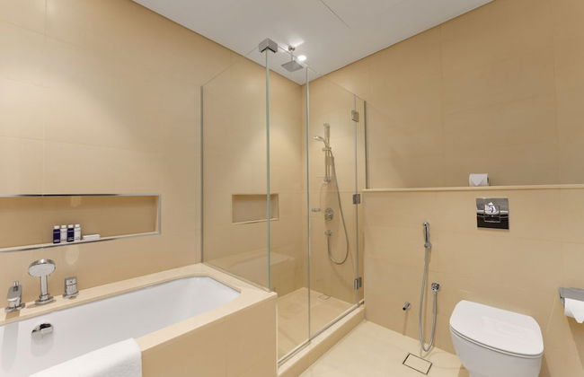 Maison Privee - Luxury Apt with Burj Khalifa Vw & Direct Mall Access - Photo 19