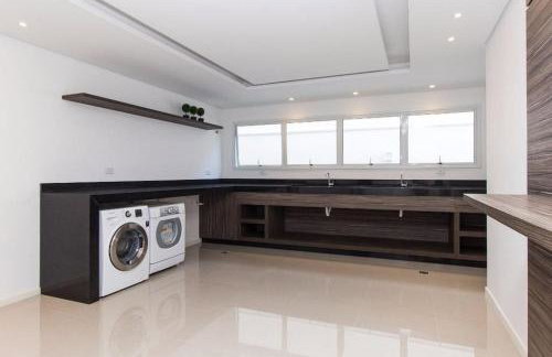 709- Apartamento Decorado Encantador, mobiliado, amplo, cozinha completa, Excelente localização no Rebouças - Foto 38