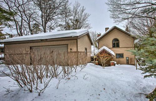 Waterfront Cottage, 9 Mi to Aloha State Park! - Foto 2