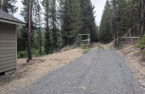 Wild Woods - Cascades Riverside Retreat - Foto 39