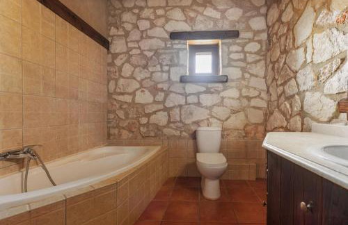 Armos Stone Villa - Private Pool & Sea Views, by ZanteWize - Foto 16