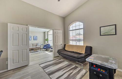 Patio and Fenced Yard Family Retreat in Phoenix! - Foto 7