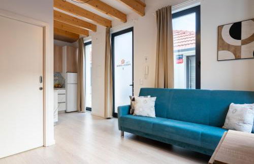 Authentic Studio with Terrace by HostWise - Foto 43