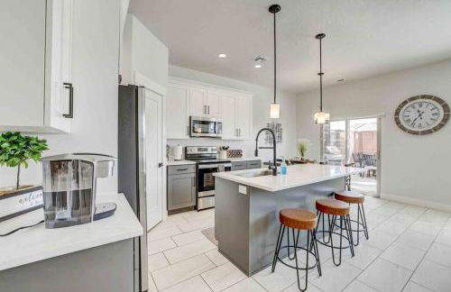 Modern Work/Relax - Private Hottub & Firepit - Foto 34