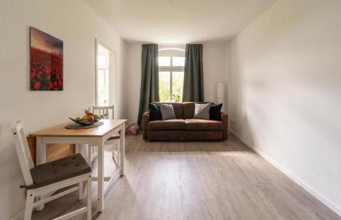 MD-4 Dodendorfer 88 - Nähe Uni Klinik - 2 Schlafzimmer - Smart TV - Schlafsofa -Voll ausgestattet - Foto 16