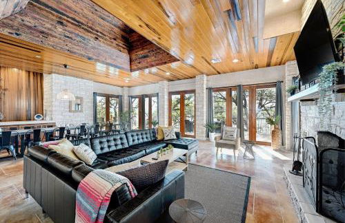 Luxury Lakefront Escape on Lake Travis - Photo 5