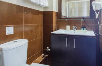 Vivian Hotel - Photo 25