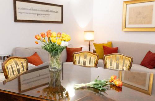 Ca' Spadoni, centro storico, piano terra, ingresso indipendente, teatro, parcheggio, - Foto 31