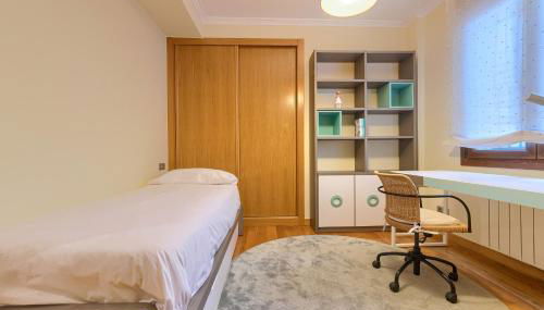 Encanto y Confort en Calle Epalza - Tu Familia en el Corazón de Bilbao - Foto 3