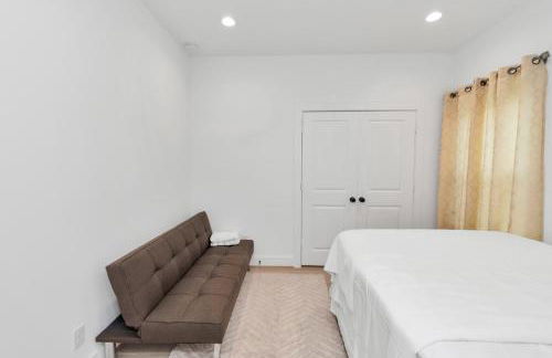 Tranquil Downtown Escape with Backyard - Photo 73