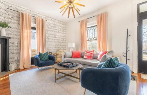 Notes of Southern Charm - Walkable to Food & Shops - Foto 8