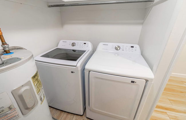 Emerald Escape - UNR & Pet Friendly - Photo 13