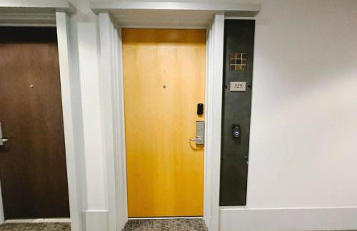 Modern Luxury Loft facing Santana Row w/Balcony - Photo 47