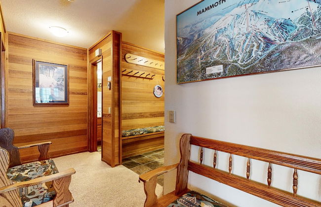 Walk to Mammoth Ski Lifts at Canyon Lodge Condo - Foto 12