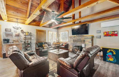 Little Cozy Cabin - Photo 2