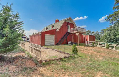 Lake Allatoona Area Studio with 2 Decks and Farm Views - Photo 24