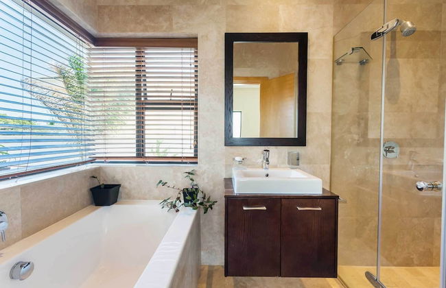 Home Away From Home on a Secure Golf Estate, Situated Next to the Ocean and Golf - Foto 13