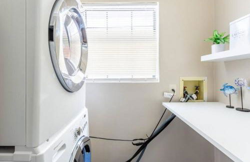 Golden Isles Lrge Home- Huge Pool, Hot Tub, Game Rm - Foto 32