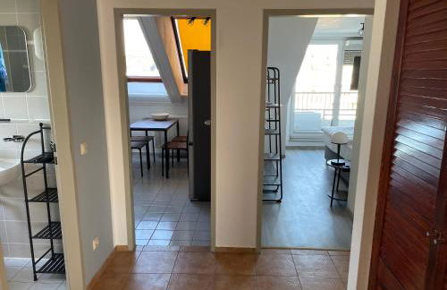 Komfortables Apartment, Ihr Zuhause auf Zeit mit 3 Schlafzimmern, 2 Balkonen, Netflix & 24h Check-In - Foto 15