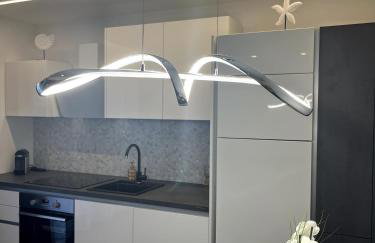 HelaMoni, New 5 Star 2 Person apartments with pool - Foto 35