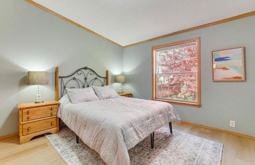 8 Mi to Dtwn Rochester Peaceful Home with Deck! - Foto 30