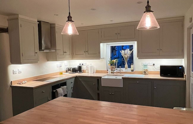 Beautiful 4-bed Cottage in Heart of the Cotswolds - Foto 11