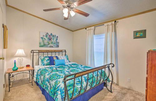 Cedar Creek Lake Access Retreat with Deck - Foto 18