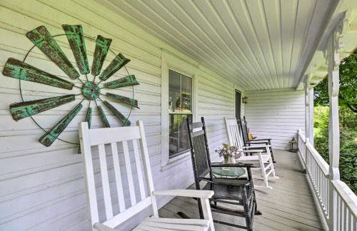 Lil Red Hen Cottage in the Boone Area with Hot Tub - Foto 30