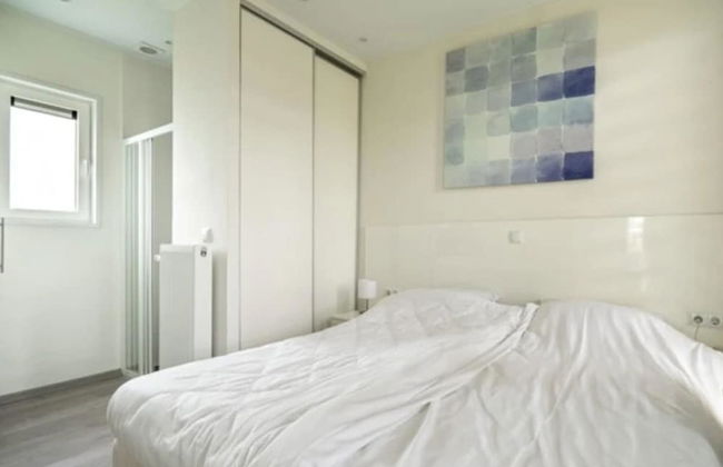 Well-kept Chalet on the Water - Foto 4