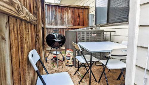 Houston Getaway by Downtown Pool Table Pets - Photo 5