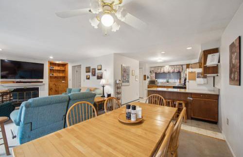 Chatiemac 42F - Quiet & Cozy 3-Bedroom Retreat - Foto 13