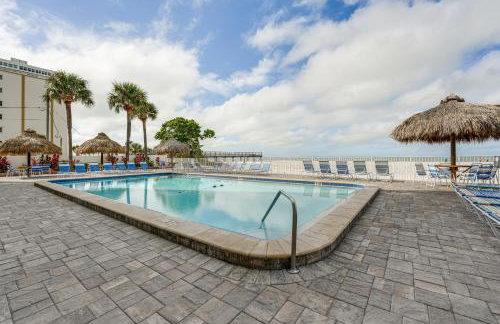 Beachfront Condo with Pool in Redington Shores - Foto 29