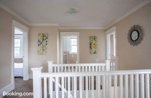 AC 6BR2BA Quiet Island House Near Casinos - Foto 25