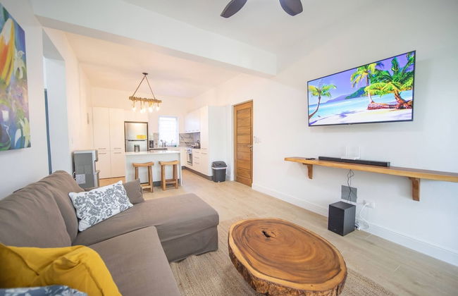 Caribbean Breeze - 2BR Apartment Close to Beach! - Foto 1