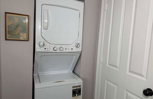 2 bedroom private apt & laundry - Foto 30