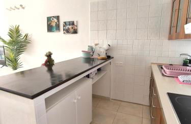 ROSA DE MAR 1 - parking, pool, beachfront, first coastline, tv channels - Foto 13