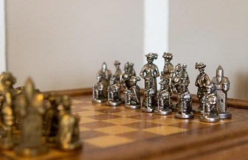 5 Bedroom 3200 Sq Ft House for Downtown Travelers - Photo 17