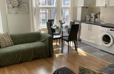 Large, Bright and Spacious 3 Bed Flat in London - Foto 28