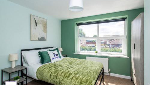 Ledger by Alt-Stay Contractor Accommodation - 4 Bed Contractor Home With Parking, Wi-Fi & Full Kitchen - Ideal For Long stays - Foto 4